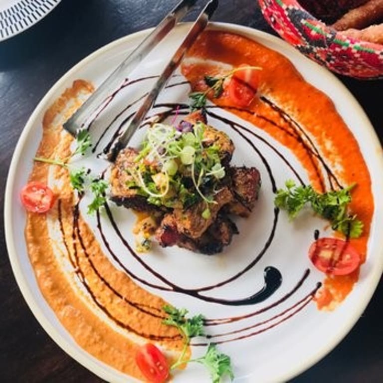 Delicious Chaats: A Flavorful Indian Street Food Experience